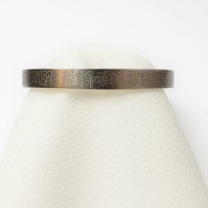 পবিত্র টিবেটীয় খোদাইযুক্ত প্রাচ্যধর্মীয় ধাতব ব্রেসলেট